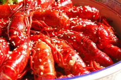 小龙虾高价入市：进货价普涨约25%市民直呼吃不起[多图]