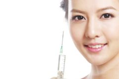 涉案1.5亿的特大假药案告破！假医生注射假玻尿酸[多图]