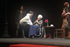 许晴年后胖七斤，竟将旗袍纽扣崩掉三颗，年后如何减肥？[多图]