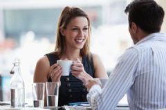 女子相亲时打包剩菜被男子拉黑，相亲时的注意事项[多图]