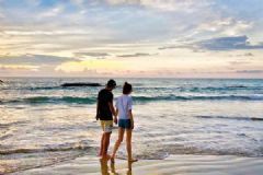 甜！张继科公开与景甜恋情，晒海边牵手照[多图]