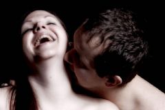 怎样让恋爱的感情更加的甜蜜？男人爱上女人有哪些表现？[图]