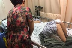 女子深夜遭疑似外卖员抢劫，身中数刀[多图]