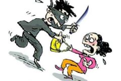 女子ATM存款时遇持刀打劫淡定“砍价”，遭遇抢劫怎么办[多图]