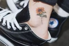 中学严查学生露脚踝获点赞，不能为时髦丢了健康[多图]