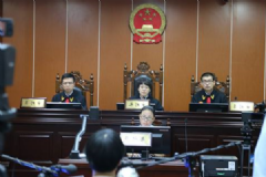 女童回家20天离奇死亡，全身30处青紫，家长：洗澡滑到了[多图]