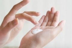 用面霜代替手霜好吗？护手霜使用的误区有哪些？[图]