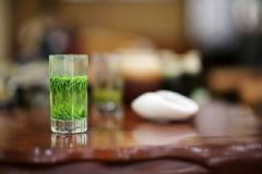 预防眼睛干涩喝什么茶最好？白领日常护眼要怎么做？[图]