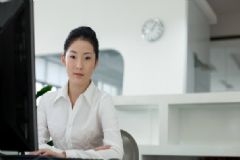 白领女性久坐有哪些危害？如何解决久坐的问题？[图]